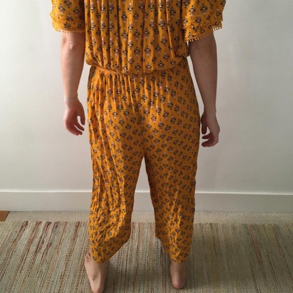 Golden Print Jumpsuit - Picture 3 of 4